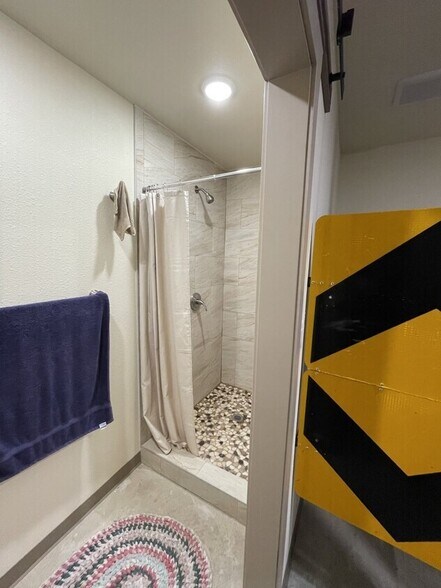 More Photos Of 1800 FM 775, Seguin Warehouse For Sale