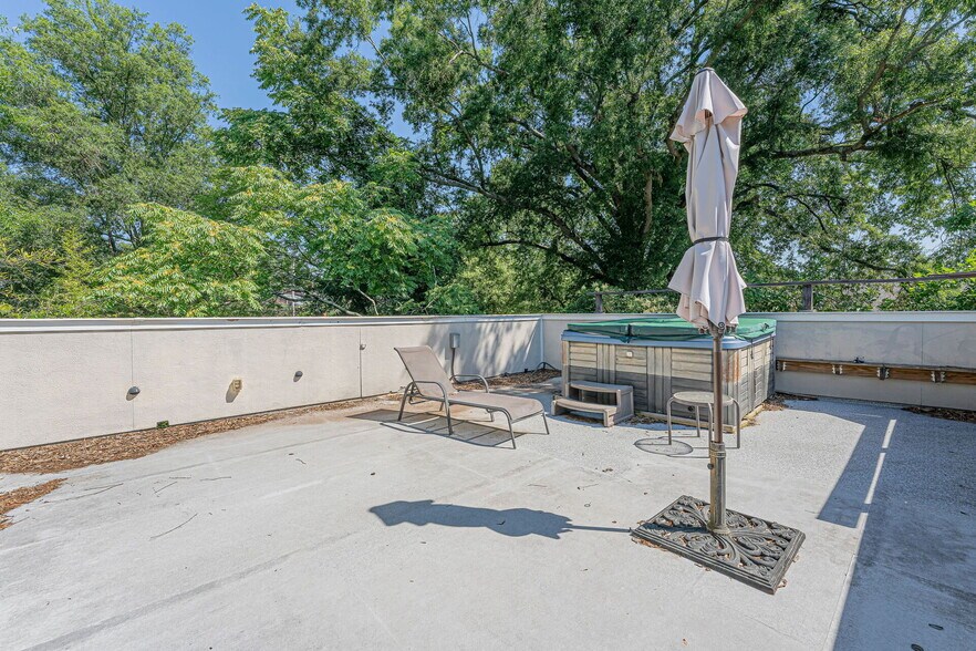 More Photos Of 191 Chamberlain St, Raleigh Dormitory For Sale