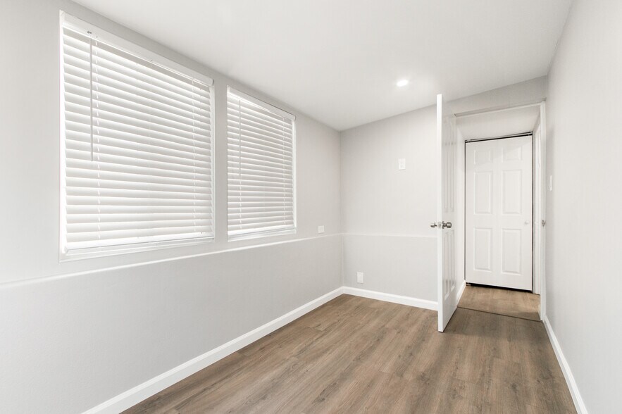 More Photos Of 411 G St, Chula Vista Apartments For Sale