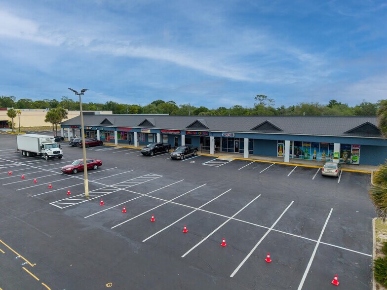 Primary Photo Of 9415 SE Maricamp Rd, Ocala Storefront Retail Office For Sale