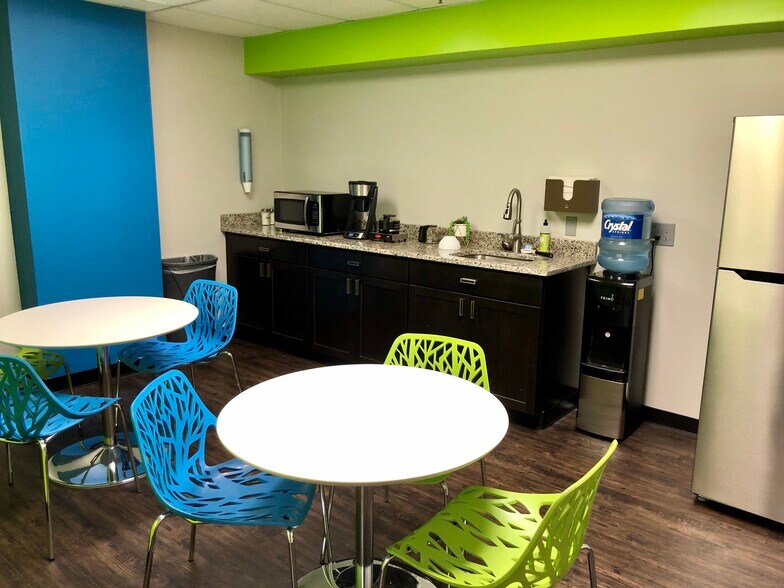 More Photos Of 1331 Union Ave, Memphis Coworking Space