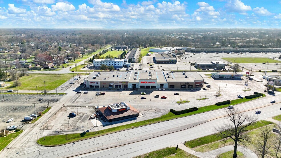 More Photos Of 7565 US Highway 31 S, Indianapolis Unknown For Lease