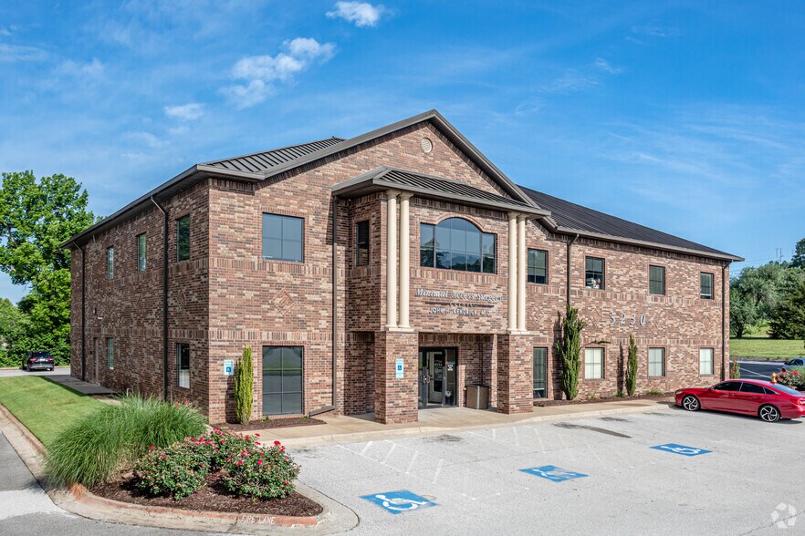 Primary Photo Of 5230 Willow Creek Dr, Springdale Medical For Lease