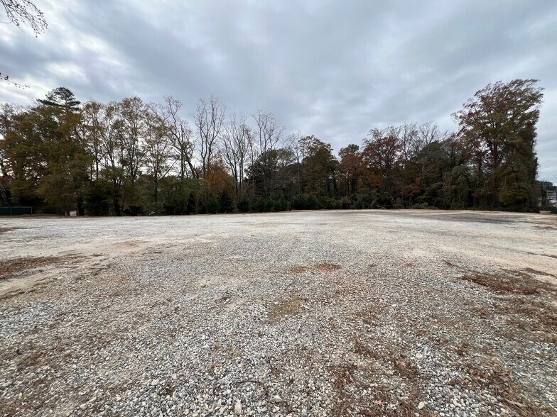 More Photos Of 526-530 Lyle Cir, Lawrenceville Light Manufacturing For Sale