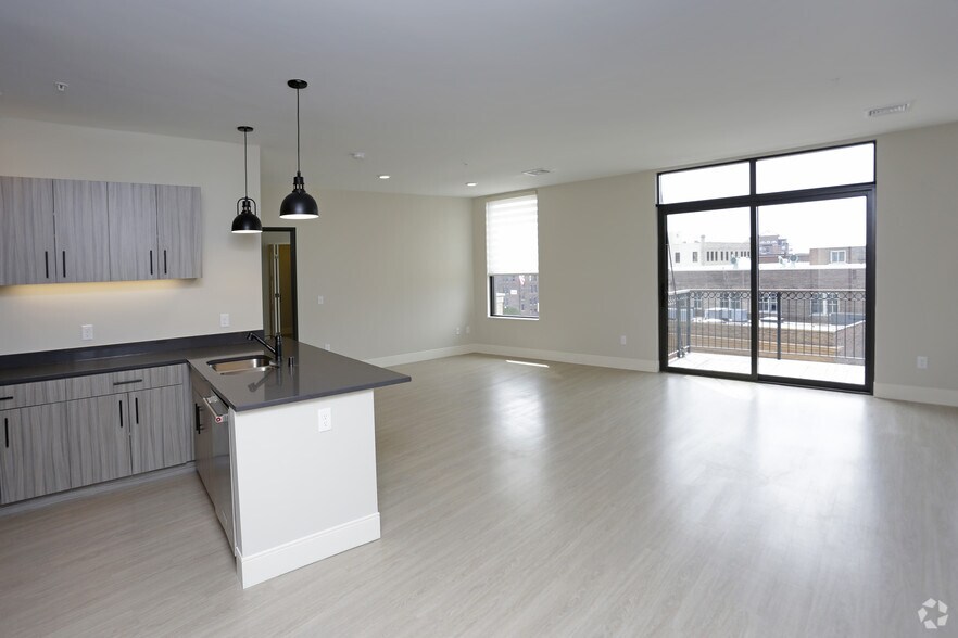 More Photos Of 323 State St, La Crosse Apartments For Sale