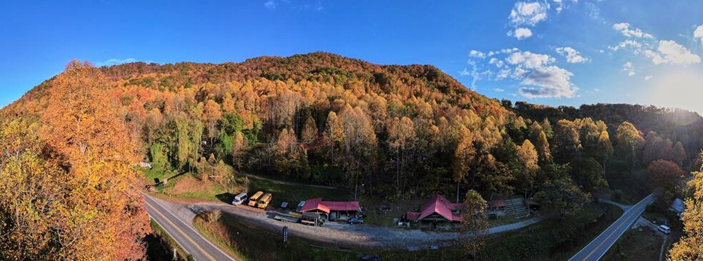 Primary Photo Of 10811 Highway 19 W, Bryson City General Retail For Sale