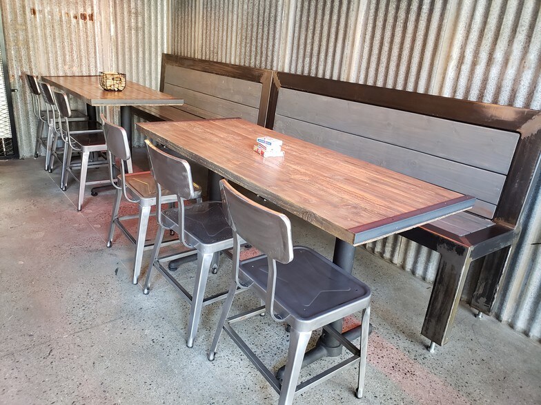 More Photos Of 126 Main St, Huntington Beach Storefront For Lease