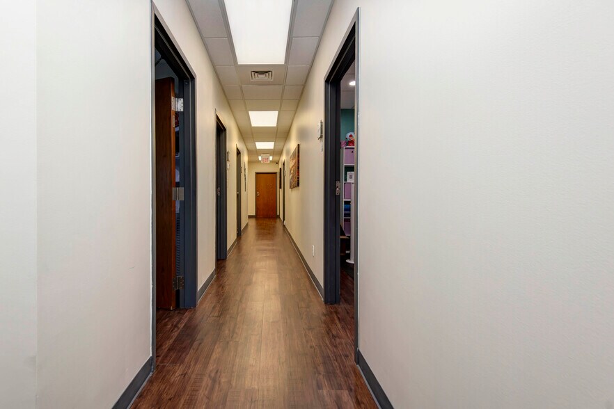 More Photos Of 1420-1426 E Bradford Pky, Springfield Medical For Lease