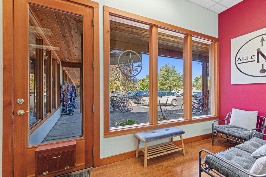 More Photos Of 340 A St, Ashland Office For Sale