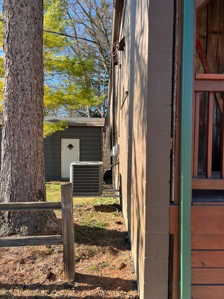 More Photos Of 53 E Market St, Germantown Restaurant For Sale