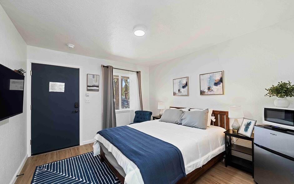 More Photos Of 3918 Pioneer Trl, South Lake Tahoe Hotel For Sale