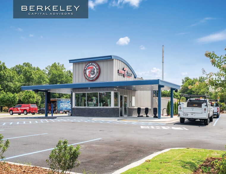 Primary Photo Of 140 Blowing Rock Blvd, Lenoir Fast Food For Sale