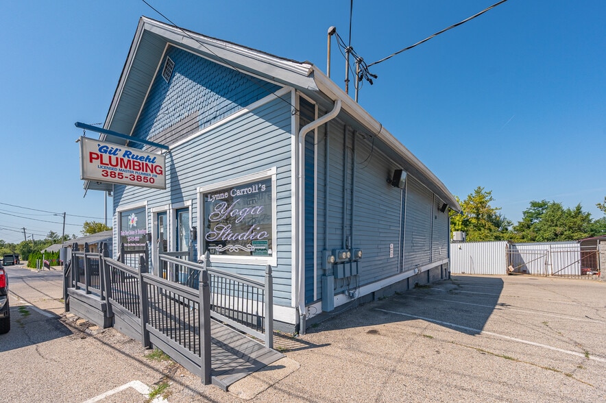 More Photos Of 5736 Springdale Rd, Cincinnati Office For Sale