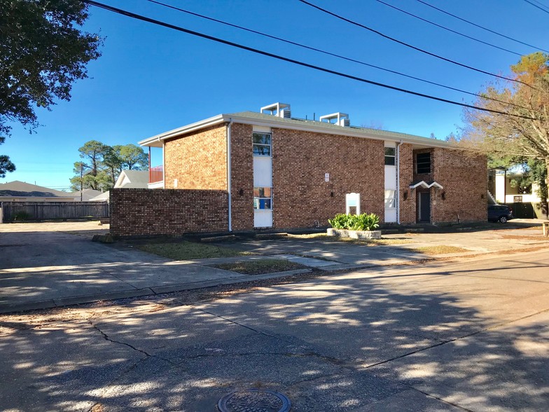 Primary Photo Of 828 Martin Behrman Ave, Metairie Apartments For Sale