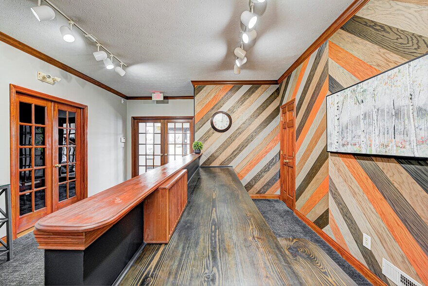 More Photos Of 4582 Northwest Plaza West Dr, Zionsville Office For Lease