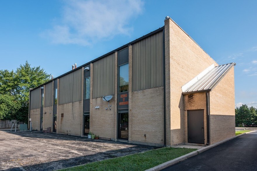 More Photos Of 473 W Northwest Hwy, Palatine Office Residential For Lease