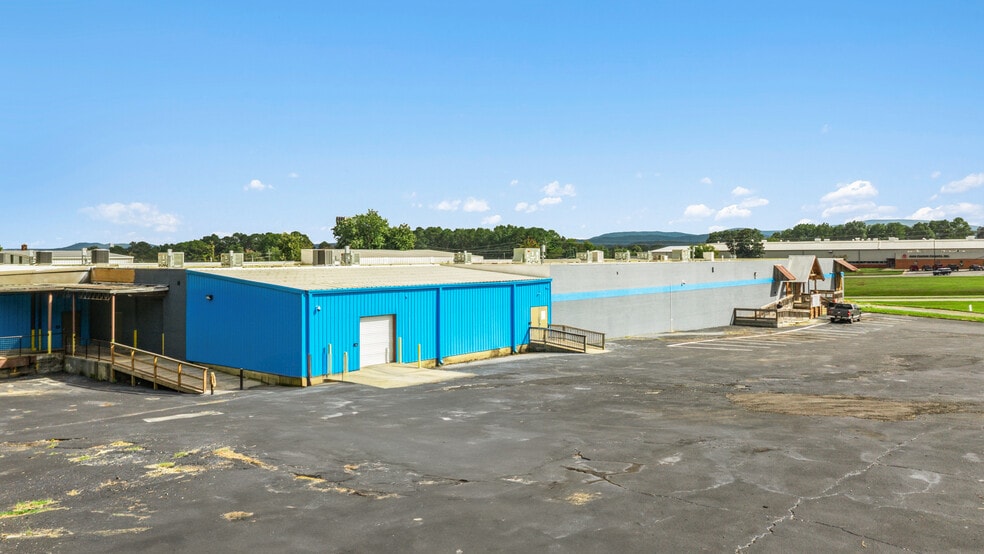 More Photos Of 321 Hamric Dr W, Oxford Self Storage For Sale