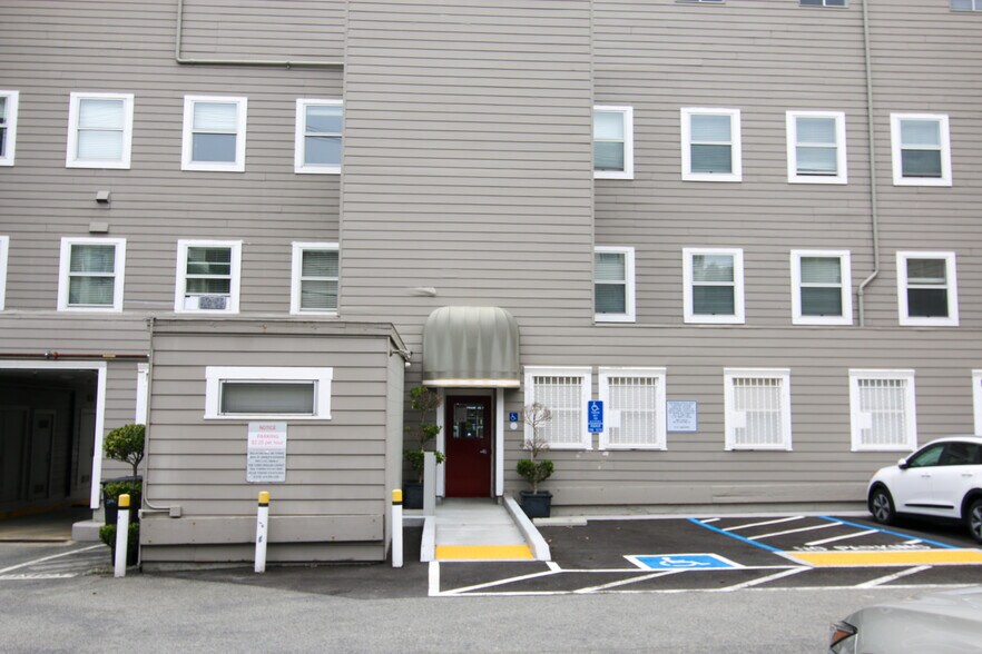 More Photos Of 345 W Portal Ave, San Francisco Medical For Lease
