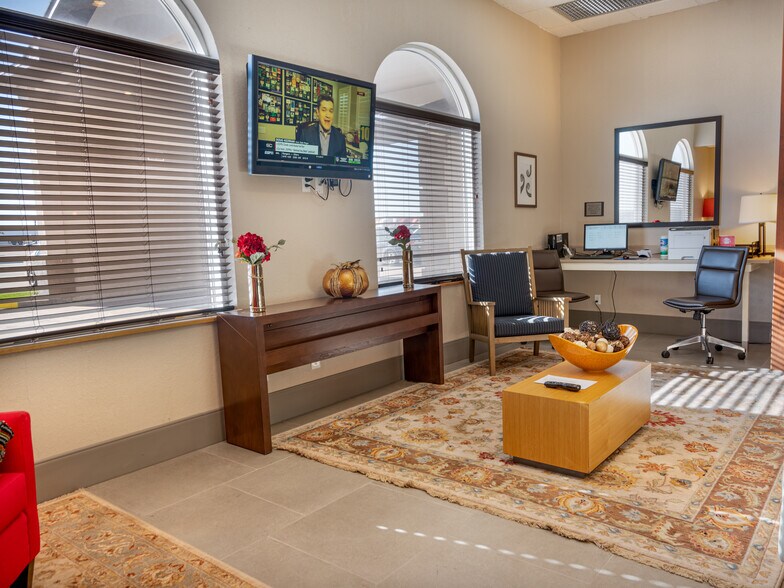 More Photos Of 664 Chase Blvd, Sidney Hotel For Sale