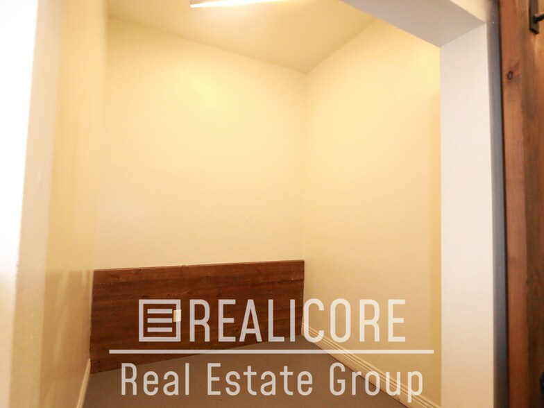 More Photos Of 459 W 4th St, San Bernardino Freestanding For Lease