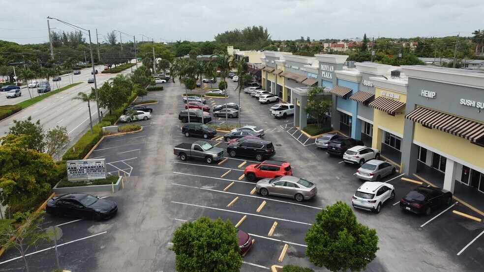 More Photos Of 2520-2650 N University Dr, Sunrise Unknown For Lease