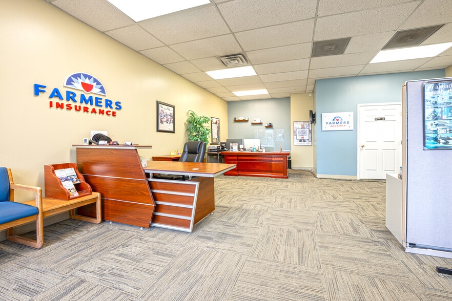 More Photos Of 1989 N Opdyke Rd, Auburn Hills Freestanding For Sale