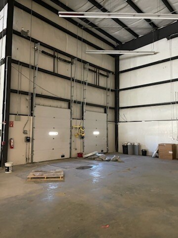 More Photos Of 2915 Gillespie St, Fayetteville Flex For Sale