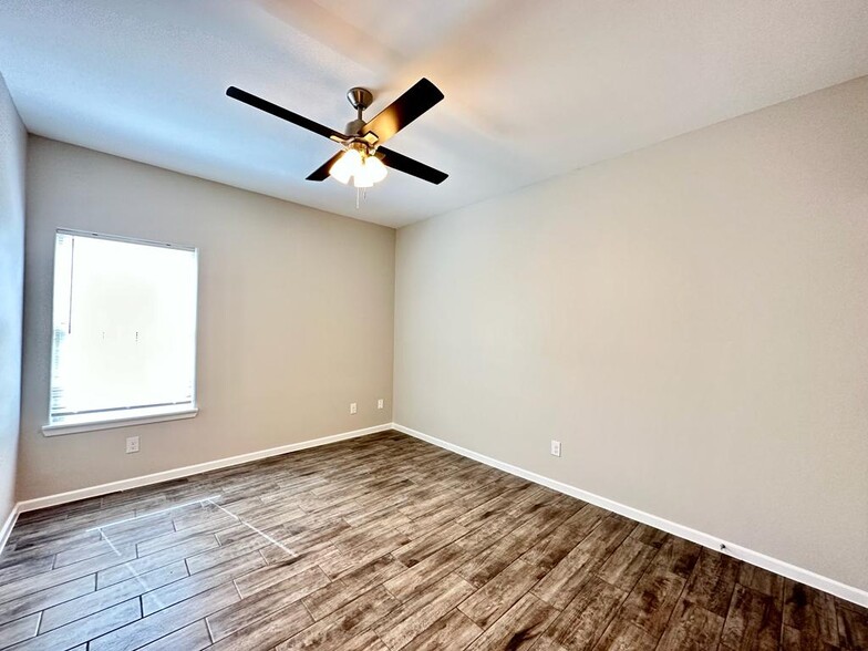 More Photos Of 1416 Petri Dr, Weslaco Apartments For Sale