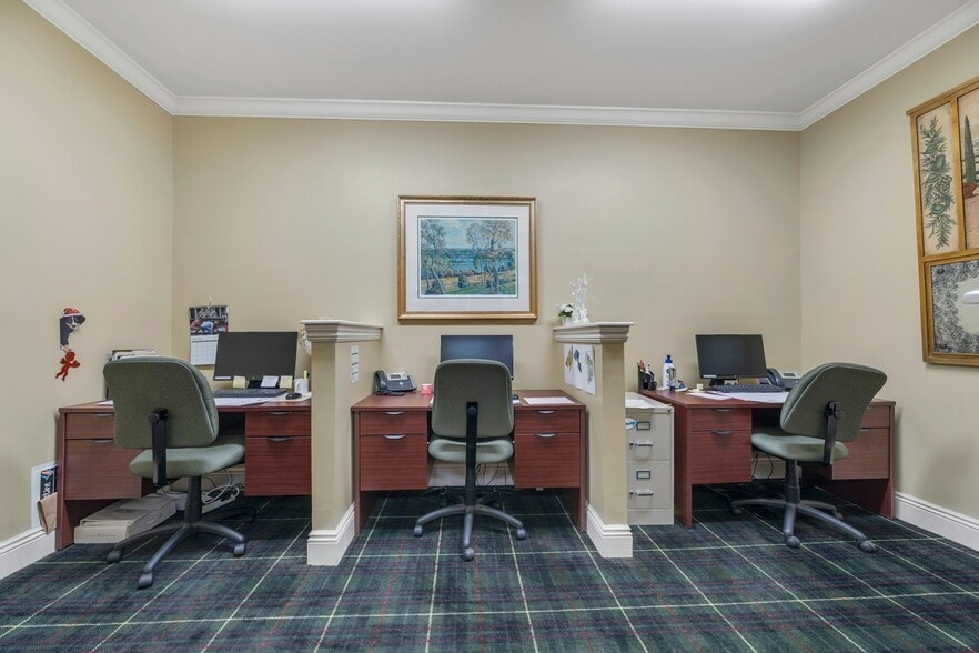 More Photos Of 47 E Main St, Ramsey Office Residential For Lease