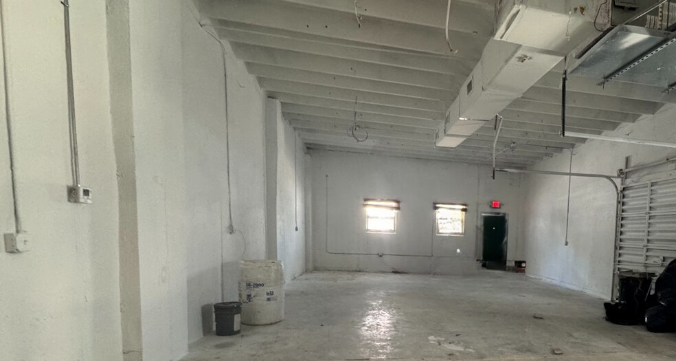 More Photos Of 128 NW 25th St, Miami Unknown For Lease
