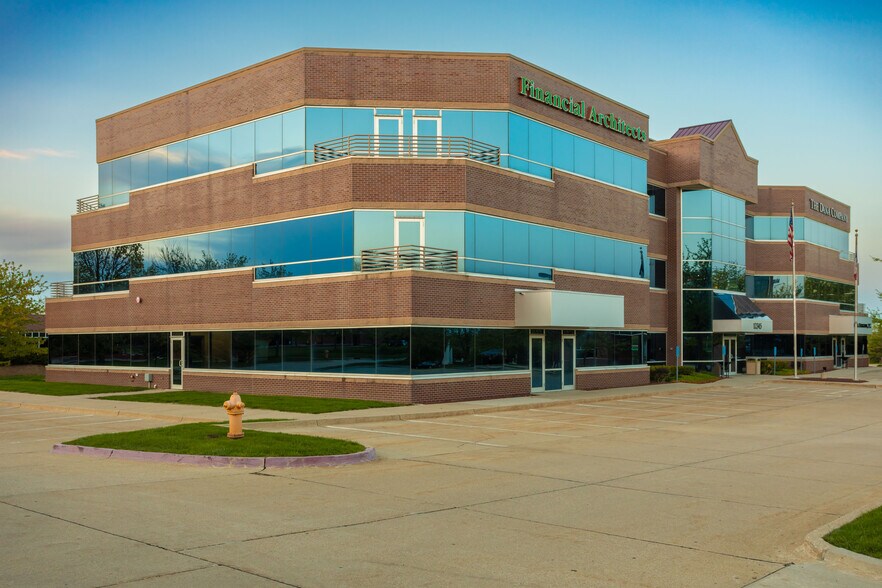 More Photos Of 12345 University Ave, Clive Office For Sale