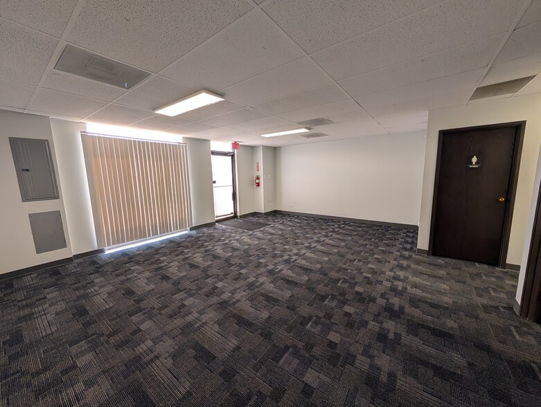 More Photos Of 6863-6865 E 48th Ave, Denver Warehouse For Lease