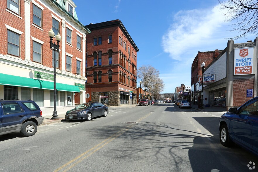 More Photos Of 119-125 Merrimack St, Haverhill Medical For Sale