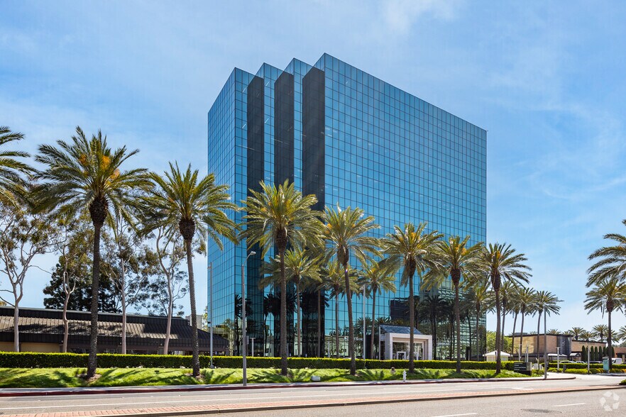 More Photos Of 611 Anton Blvd, Costa Mesa Office For Lease