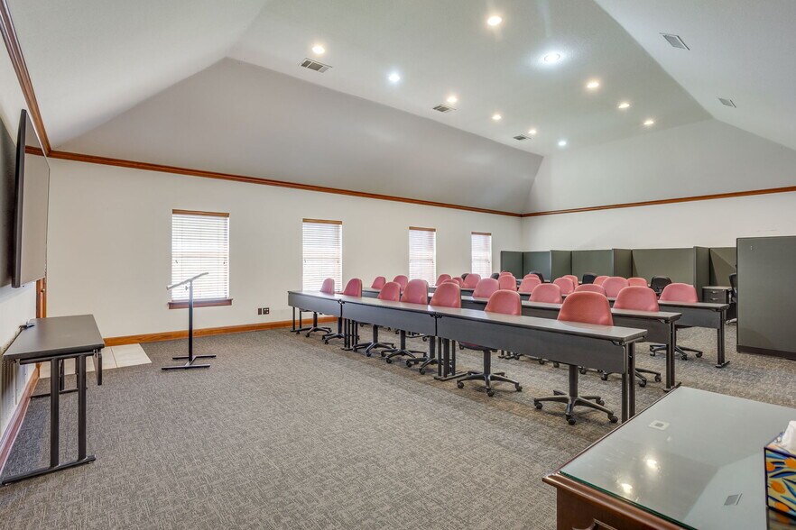 More Photos Of 4201 Gateway Dr, Colleyville Office For Sale