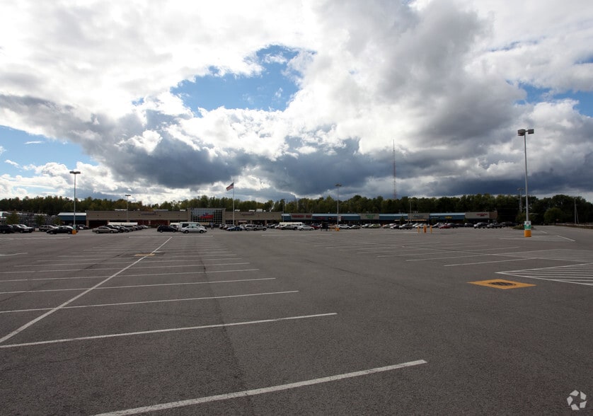 Primary Photo Of 981 Ford Street Ext, Ogdensburg Unknown For Lease