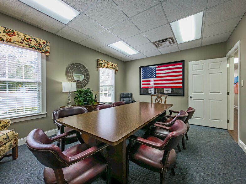 More Photos Of 1108 Gornto Rd, Valdosta Office For Sale