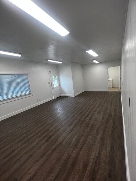 More Photos Of 130 Arlington Rd S, Jacksonville Flex For Lease