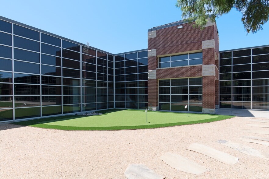 More Photos Of 5055 W Park Blvd, Plano Unknown For Lease