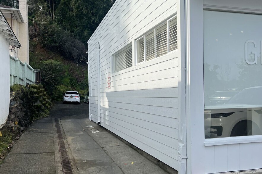 More Photos Of 1133-1139 Magnolia Ave, Larkspur Freestanding For Sale