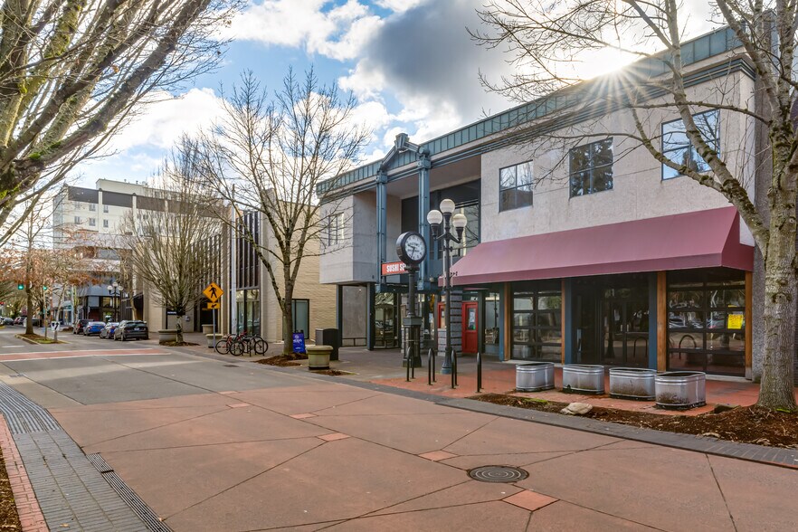 More Photos Of 30 E Broadway, Eugene Office For Sale