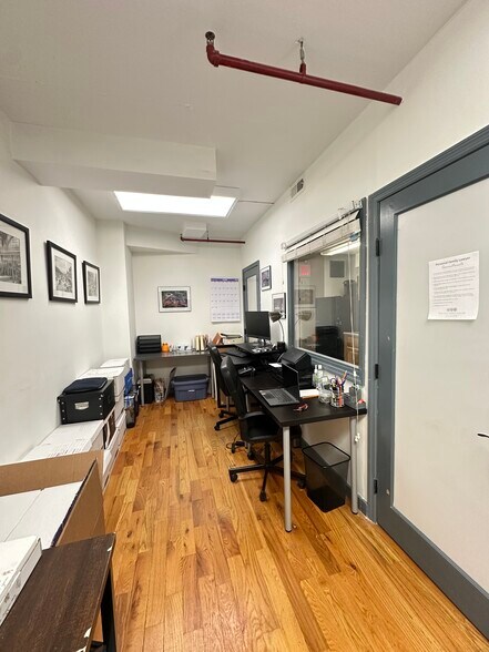 More Photos Of 527 Court St, Brooklyn Apartments For Lease