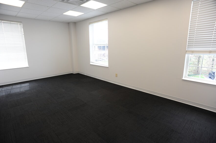 More Photos Of 4100 Horizons Dr, Columbus Office For Sale