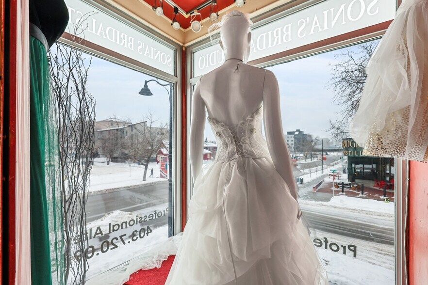 More Photos Of 620 Marsh Rd NE, Calgary General Retail For Lease