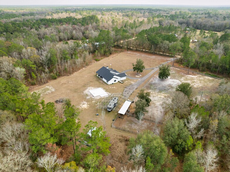 More Photos Of 6012 Long Branch Rd, Jacksonville Horse Stables For Sale