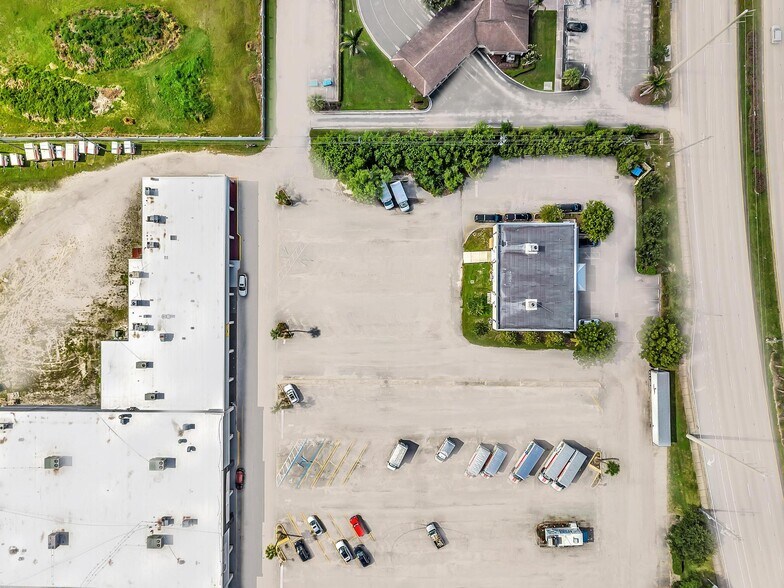 More Photos Of 7121-7177 S US Highway 1, Port Saint Lucie General Retail For Lease