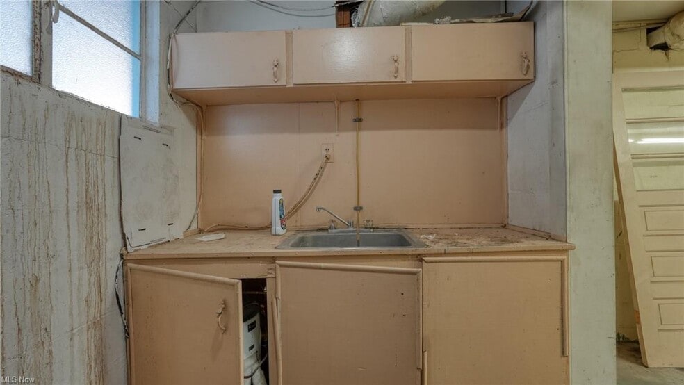 More Photos Of 11445 E Pike Rd, Cambridge Light Manufacturing For Lease