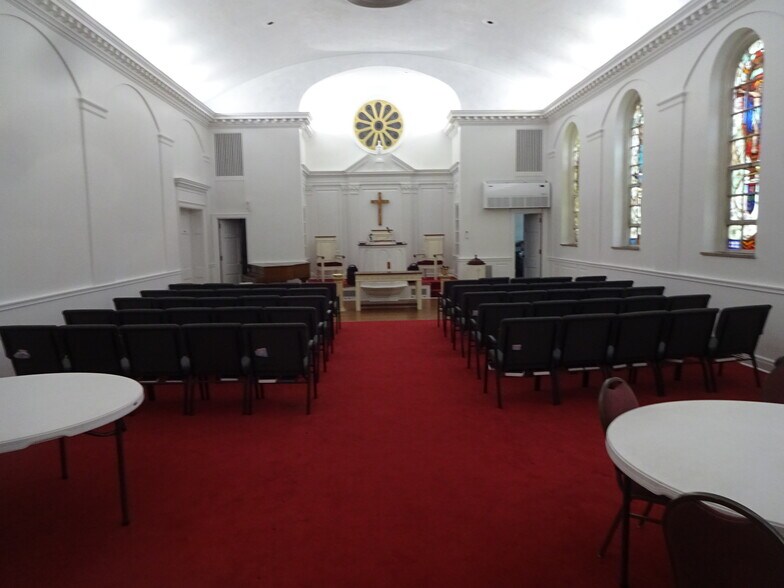 More Photos Of 317 Washington St W, Charleston Specialty For Sale