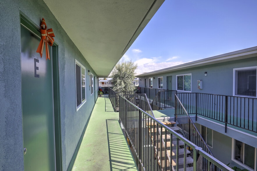 More Photos Of 540 Cuesta Del Mar Dr, Oxnard Apartments For Sale