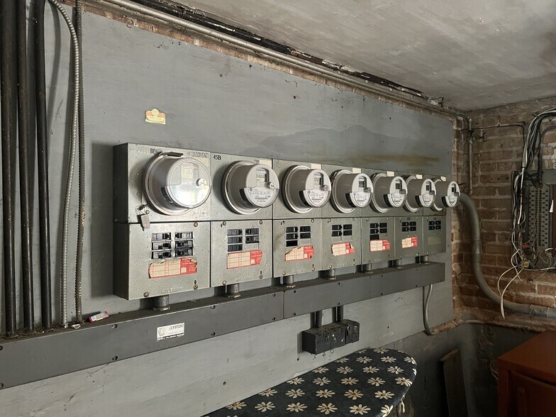 More Photos Of 5647 W Wellington Ave, Chicago Apartments For Sale